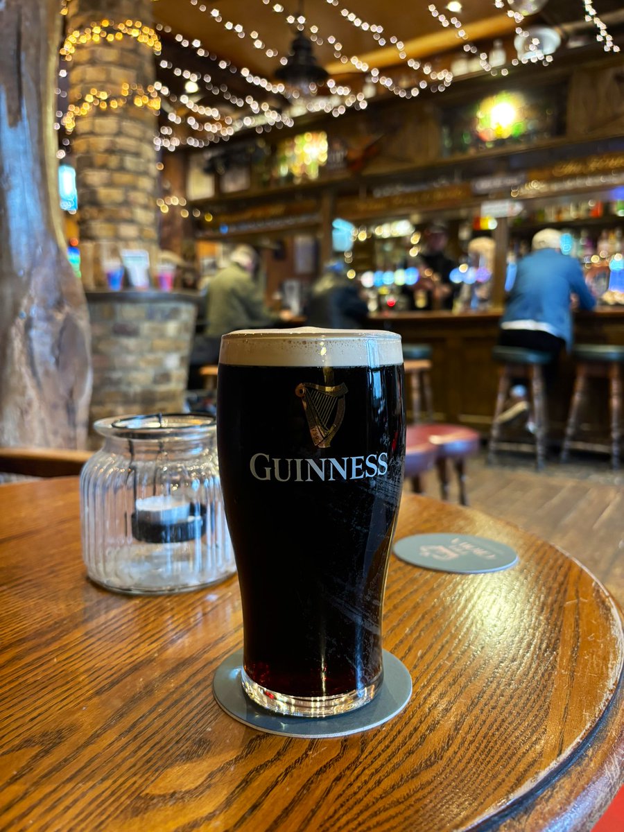LondonPubMap's tweet image. The weather isn’t great today, so luckily today’s first pub, The Crown, is next door. There are a dozen punters in already, the Guinness is great, and Africa by Toto is playing in the background. Good start. #crown #hackney #guinness