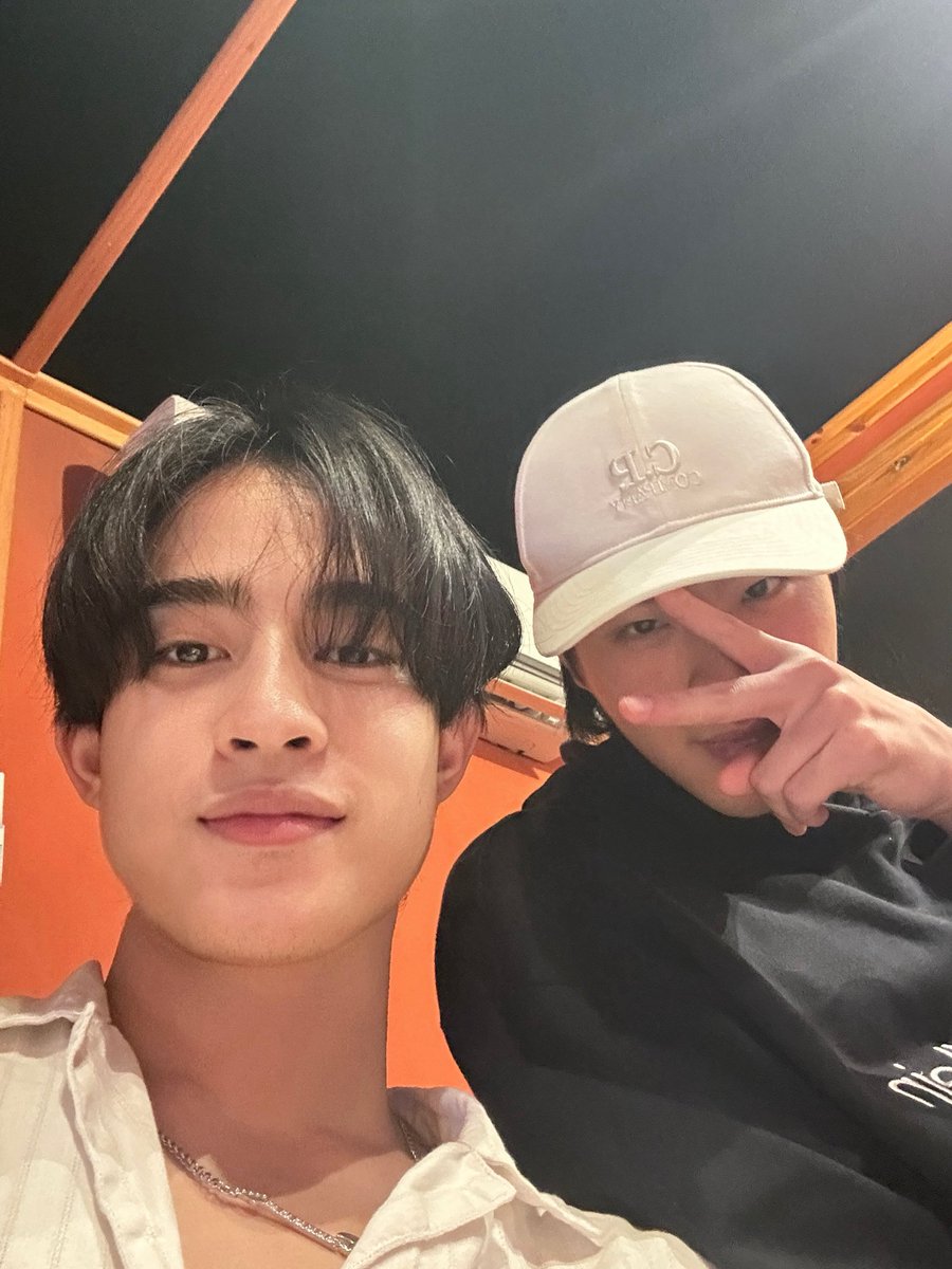 Tinnasit tweet media