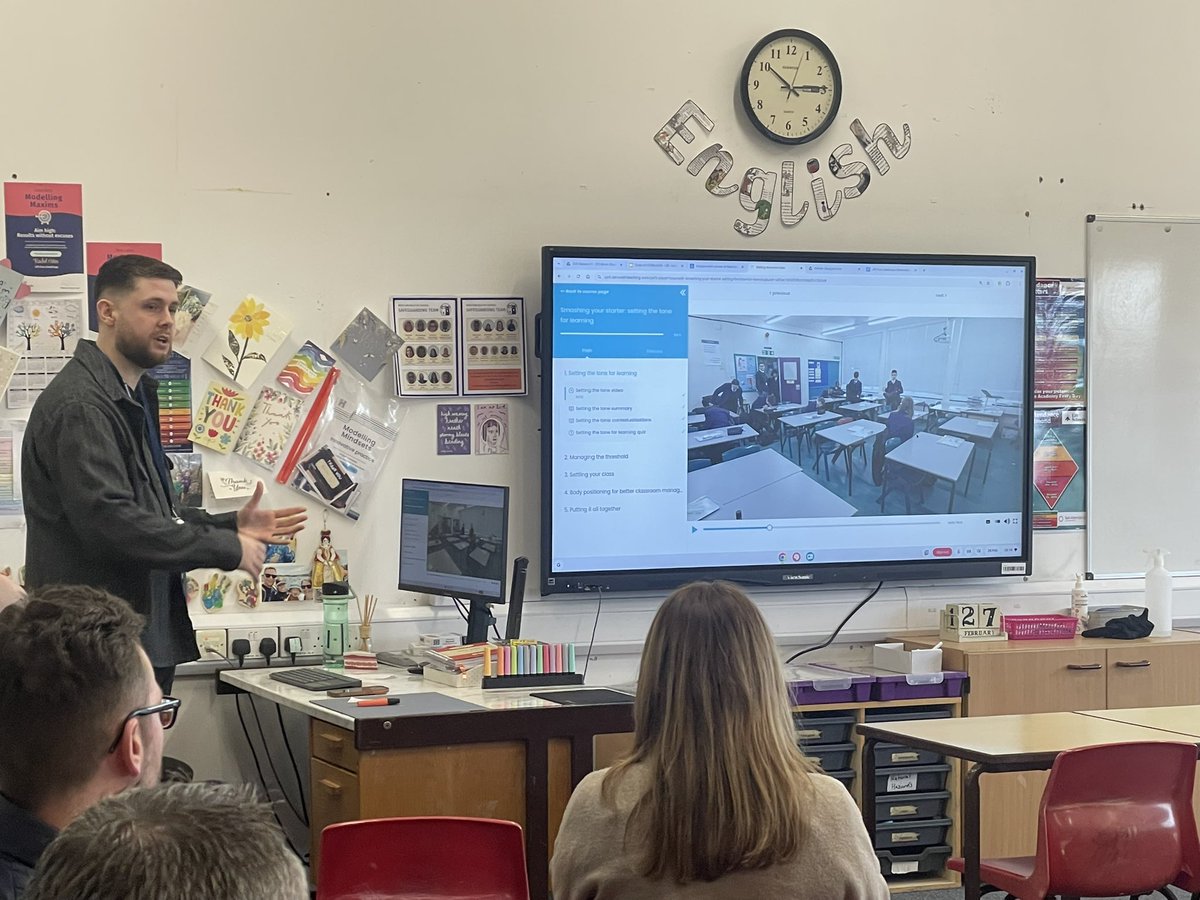 researchEDBrum's tweet photo. BRUM’S OWN LIAM RICKARDS TAKING DELEGATES THROUGH HOW @FourDwellings USE CAROUSEL TEACHING @adamboxer1 IN PD #rEDBRUM https://t.co/kIRK3pTXf6