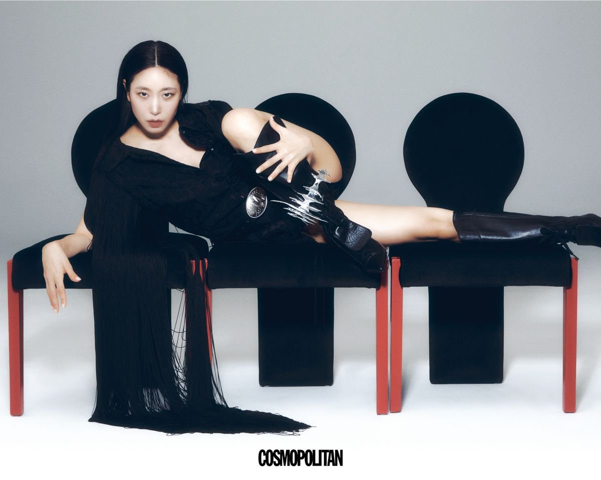 Moon So Ri ♡ Lia Kim
// Cosmopolitan Korea Magazine March 2026 //