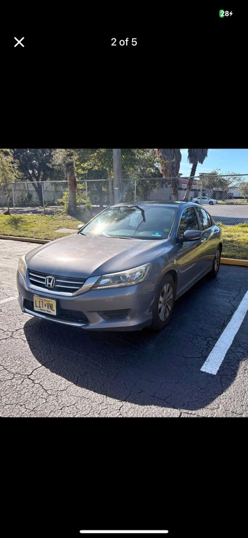 Accord 2013 LX
Manual Transmission 
Buying and Shipping 6.4M