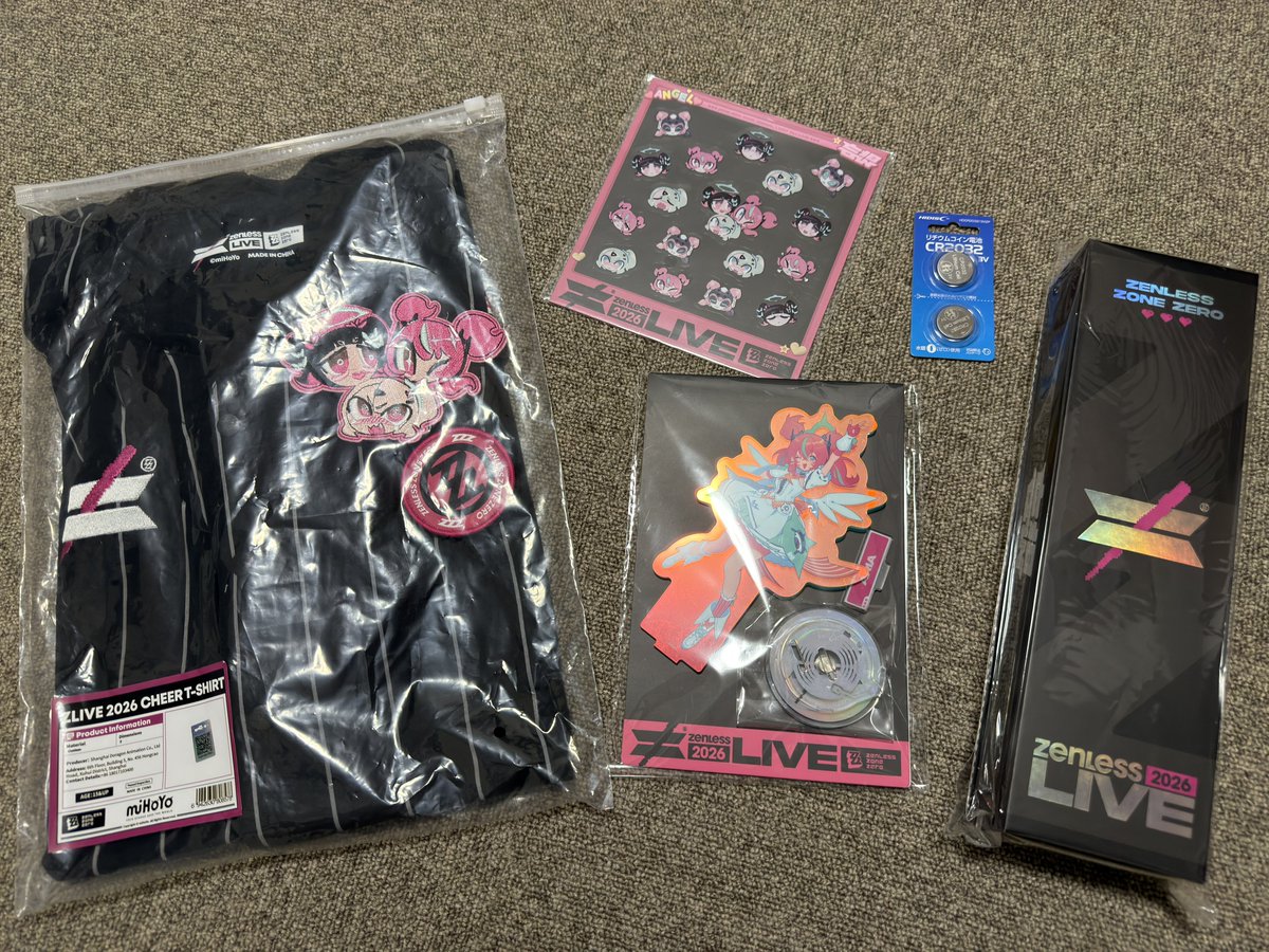 ゼンゼロライブのグッズ達が届いてた！ アクスタのアリアちゃんか