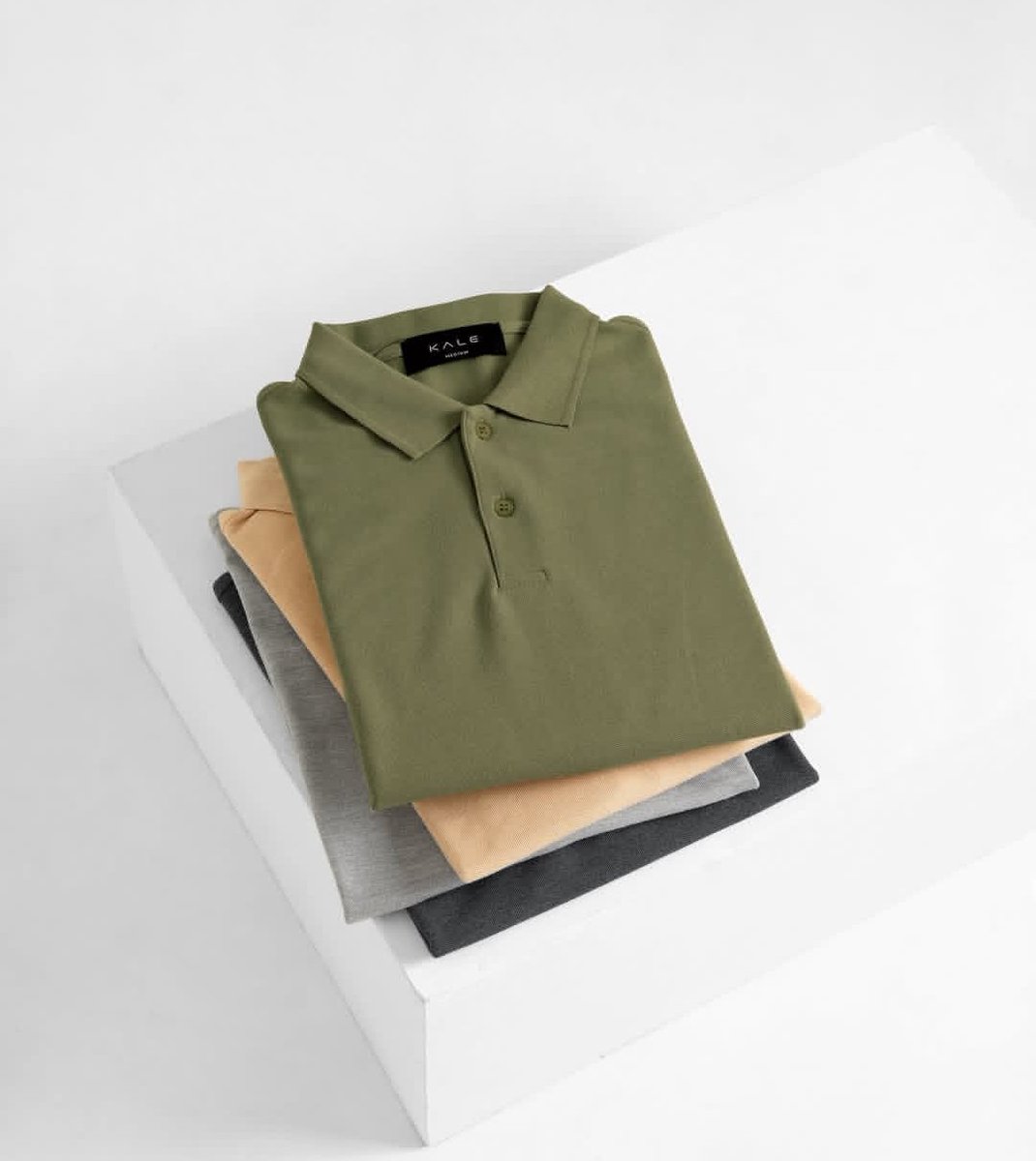 Pistachiojingga's tweet photo. COWOK-COWOK Merapat ‼️‼️

Kalo UNIQLO ga lagi diskon, kalian pilih brand lokal mana buat beli kaos yang kualitasnya bagus, adem tapi harganya affordable? https://t.co/1nMRXoNDuZ