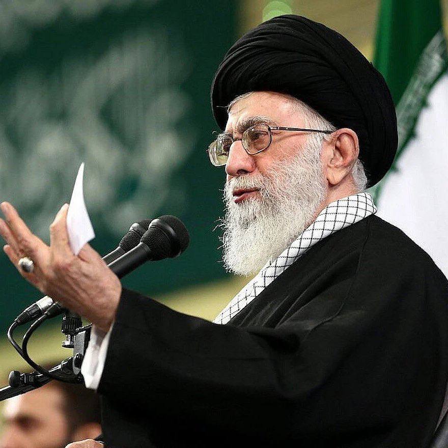 CryptoNewsHntrs's tweet image. JUST IN: 🇮🇷 IRAN SAYS RETALIATION WILL CONTINUE RELENTLESSLY UNTIL THE ENEMY IS DECISIVELY DEFEATED.

#Iran #Retaliation #Defeat #BreakingNews #MiddleEast #Conflict