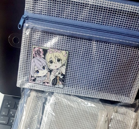 3月の金瑠璃のノベルティ、A6サイズの小さめのファスナーフラット