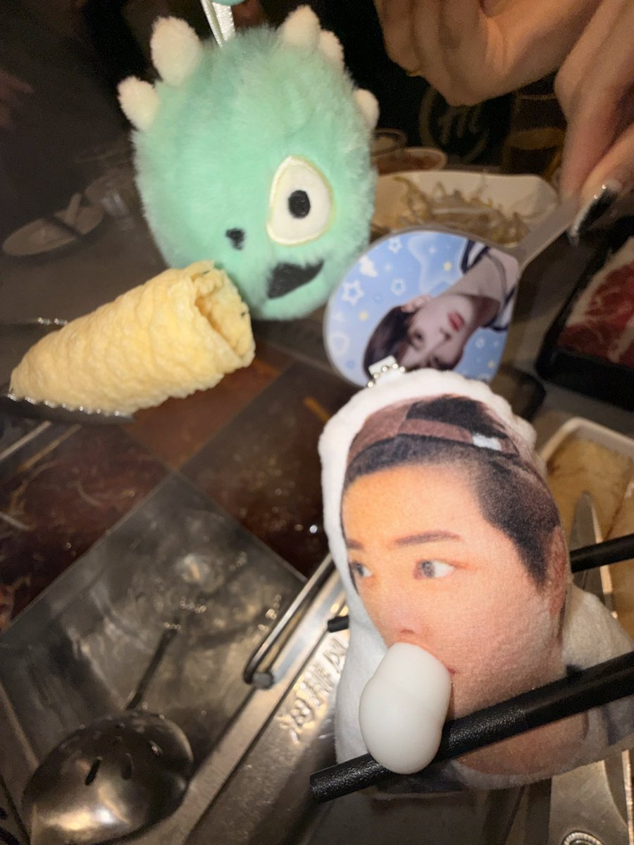 안건호 또 하딜 먹이기 🍽️
하딜 ㅈㅉ 언제 질리지..