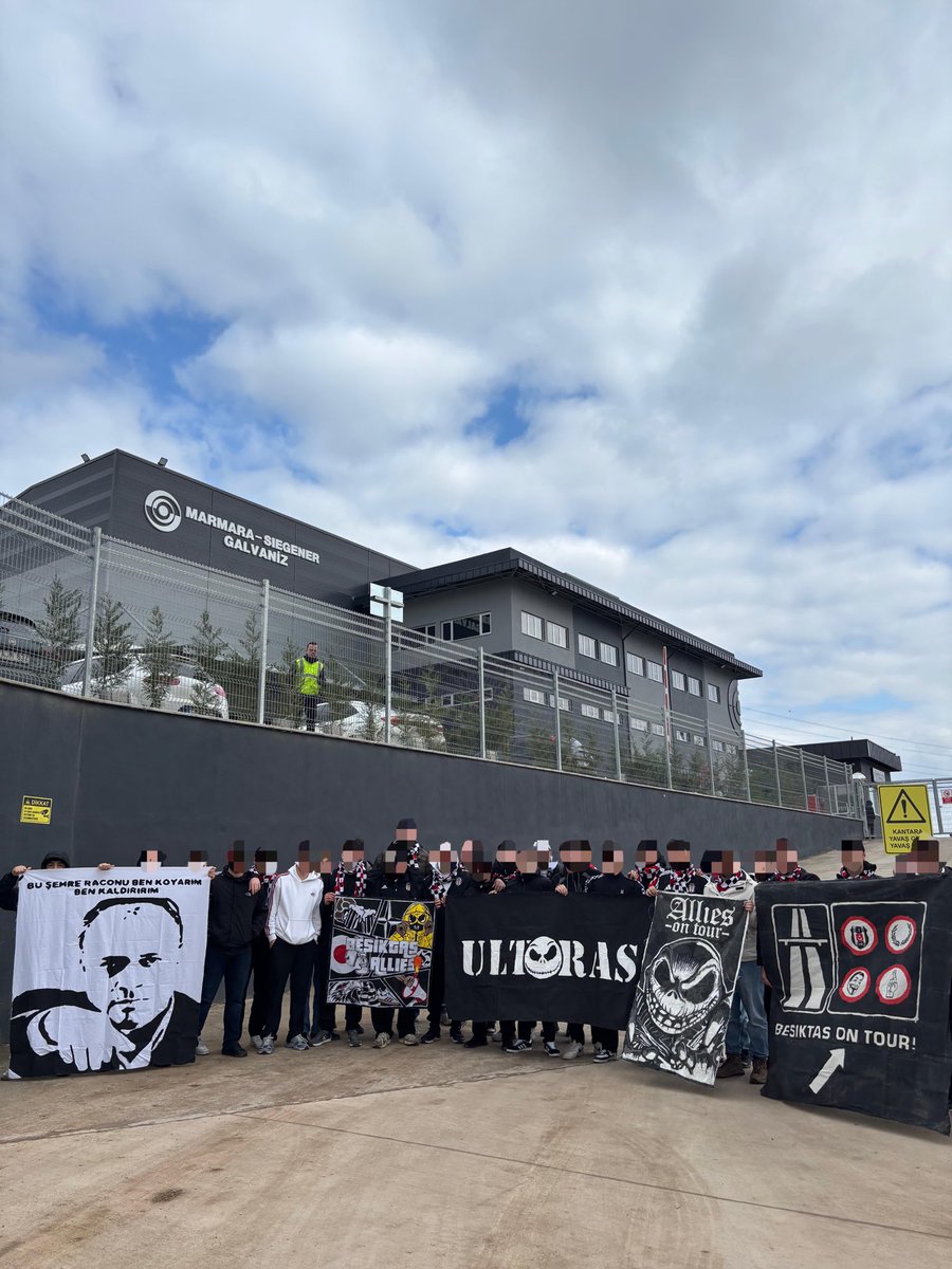 Geliyoruz.! Uzak Değiliz, Ensenizdeyiz..