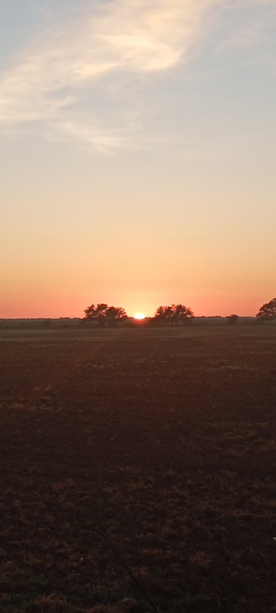 #BuenosDiasATodos 
Mira lo que es éste amanecer ♥️
Lindo #Sabado