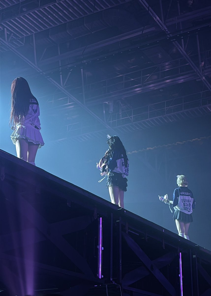 스핀 요청으로 오픈하는 트친소💌

엄지 좋아하고 트윗 조금 쓰는 사람입니다📝
이 계정에 자주 거주하지도 않고 현생이 바빠져서🥹
잘 맞을 것 같은 몇 분만 받고 연락 드리겠습니다🙏

트친분들 인알 부탁드립니다 ◡̈

#버디트친소 #나비트친소