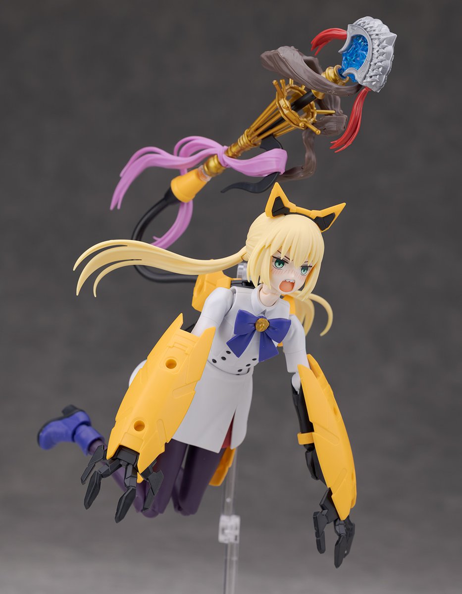 30MSと共通規格なので組み換えなどが可能。ただしフェイスパーツは