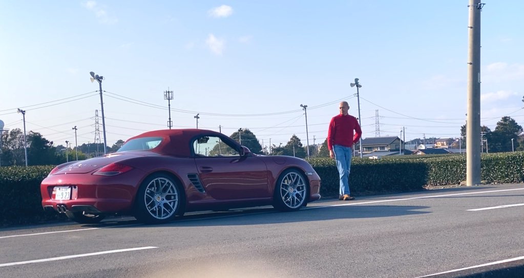 今日のみんなのドライブレポートみてると花粉がヤバヤバみたいだね😳
しばらく幌開けてのボクスタースタイルは無理かな
運転中に目が痒いのは危険だからね
あと車内が花粉で汚れるのもイヤ🫩
まぁでも幌閉じてのケイマンスタイルでも楽しいのが我らのボクスターという車であろう☝️