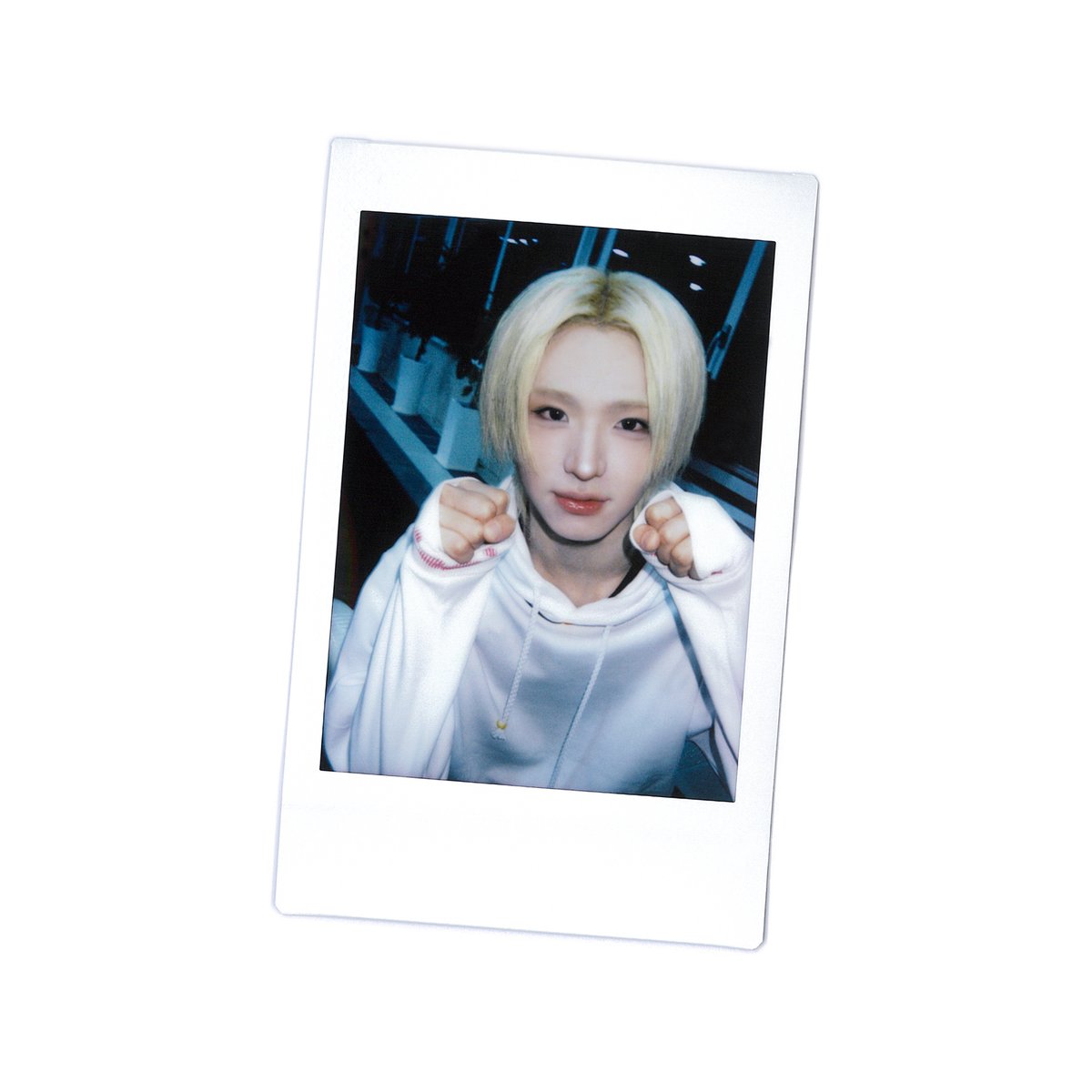 idntt_cosmo's tweet photo. 여행 끝! 우리 마음의 거리는 0cm 🤗

#idntt #아이덴티티 #アイデンティティ
#yesweare
#id_trip
#이청명 #leecheongmyeong #토와 #towa #이규혁 #leekyuhyuk #박누리 #parknuri https://t.co/BVAux5RJLw