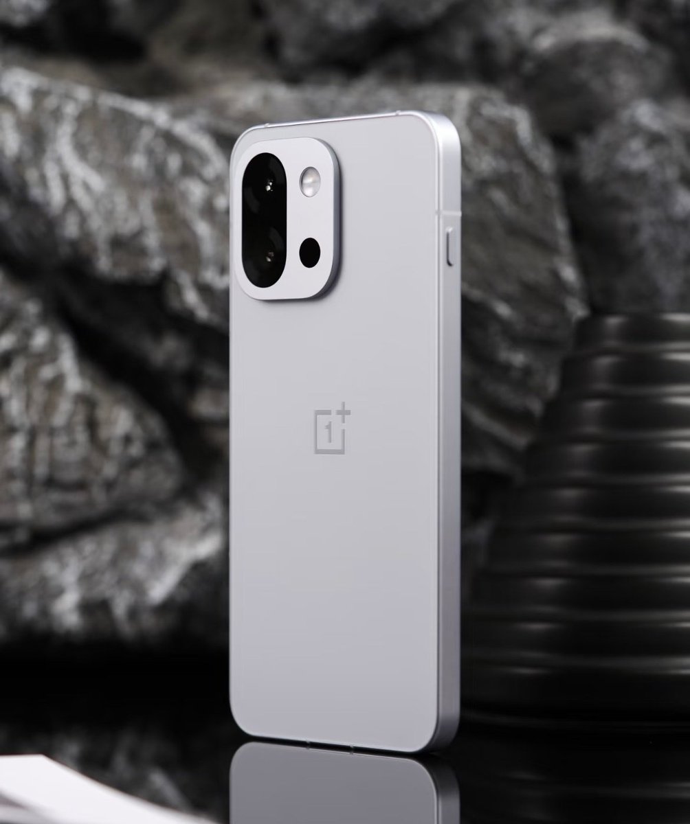 OnePlus Club tweet media