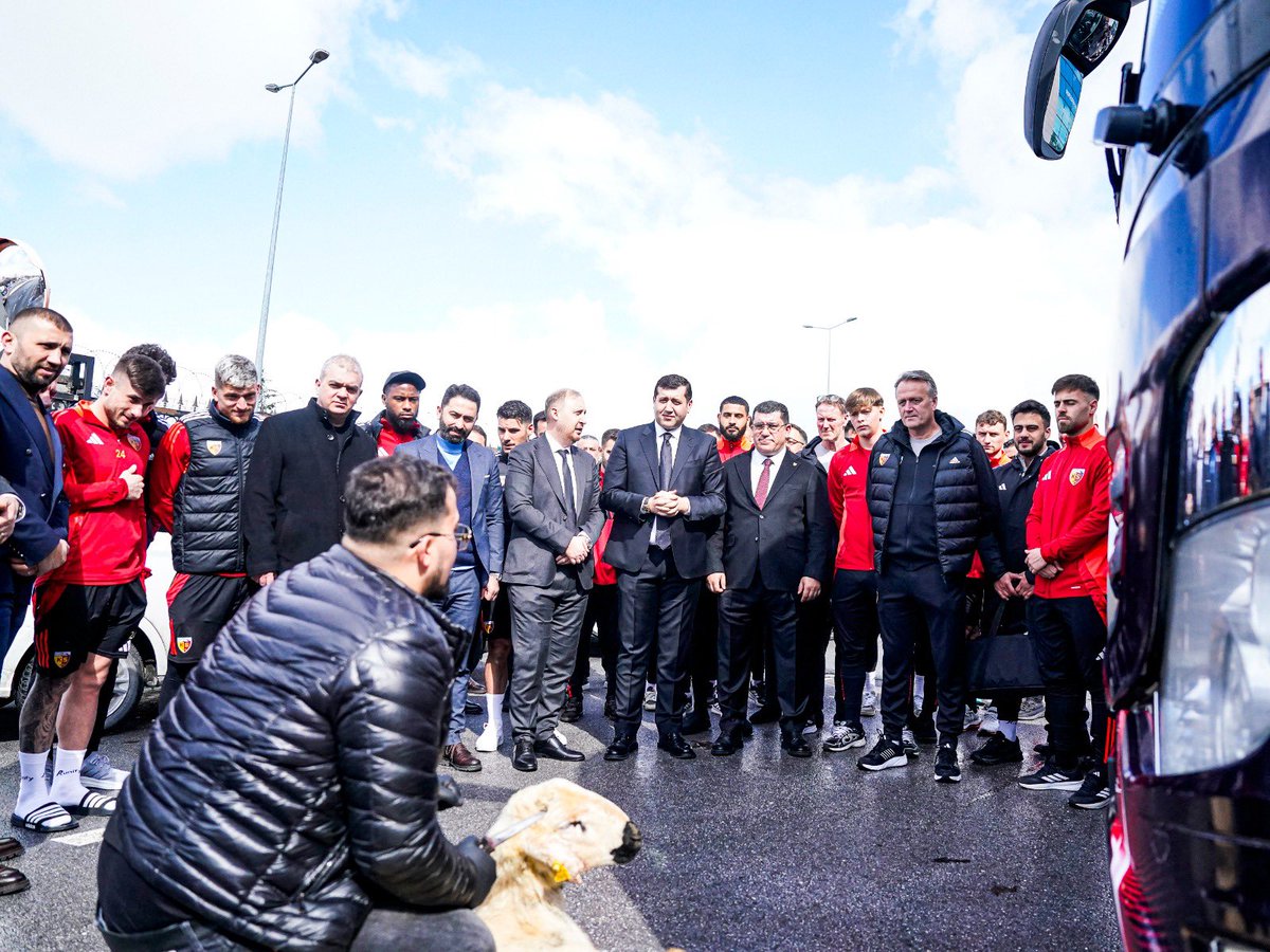 BAKİ ERSOY tweet media