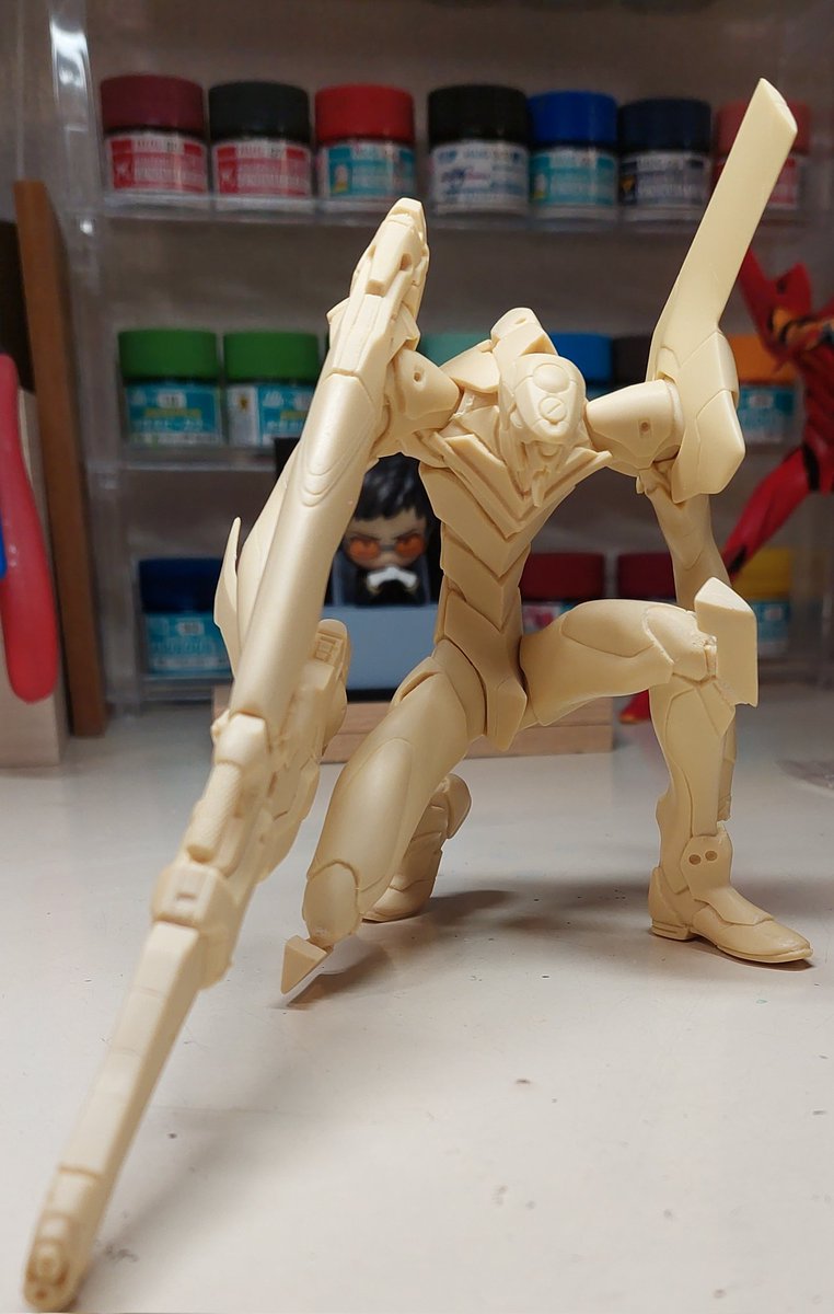 annedouce4's tweet photo. ついに原型:ロボ師佐藤 拓さんの👇
ガレージキットがプラモデルとなって世に放たれた。
新世紀エヴァのなかでは最高造形だと思います👍️
👇は元ガレキ&amp;箱
#ARTPLA 
#ガレージキット https://t.co/3638CunOJh