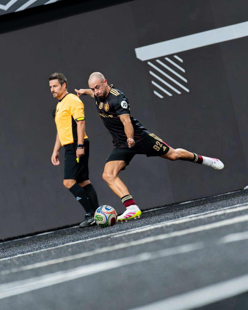 Esto empieza!!! 
A por lo que viene con la misma humildad y el mismo hambre que el primer día <a href="/UltMostoles/">Ultimate Móstoles</a> 🙏🏻❤️