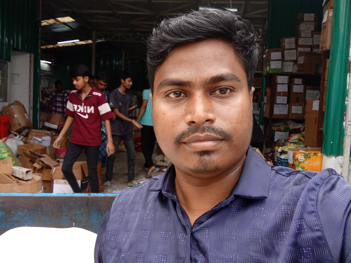 লাইফ টা দিন দিন ড্যামেজ প্রোডাক্ট এর মত হয়ে যাচ্ছে।।