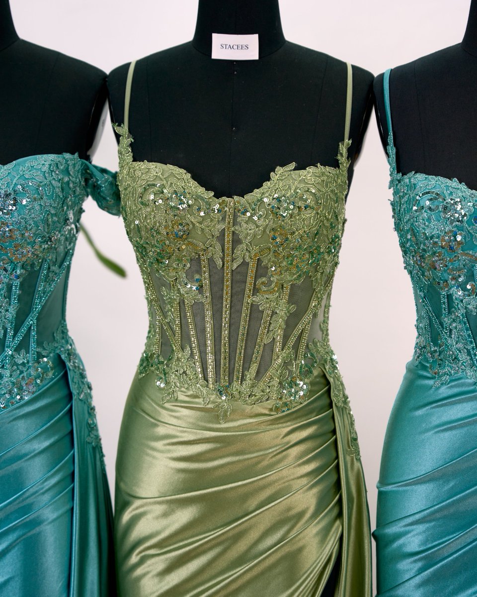 Exclusive means 𝑒𝑥𝑐𝑙𝑢𝑠𝑖𝑣𝑒. 🌟
Green is having its moment. 💚
Which style for your prom?🤔🙌

#promtrends #stacees #promdress #promseason #promtime #PerfectDress #princess #sequined #prom26 #ruffles #offtheshoulderdress