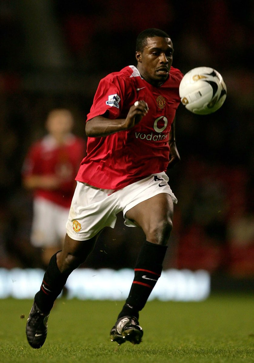 Man Utd Retro | Rever7z tweet media