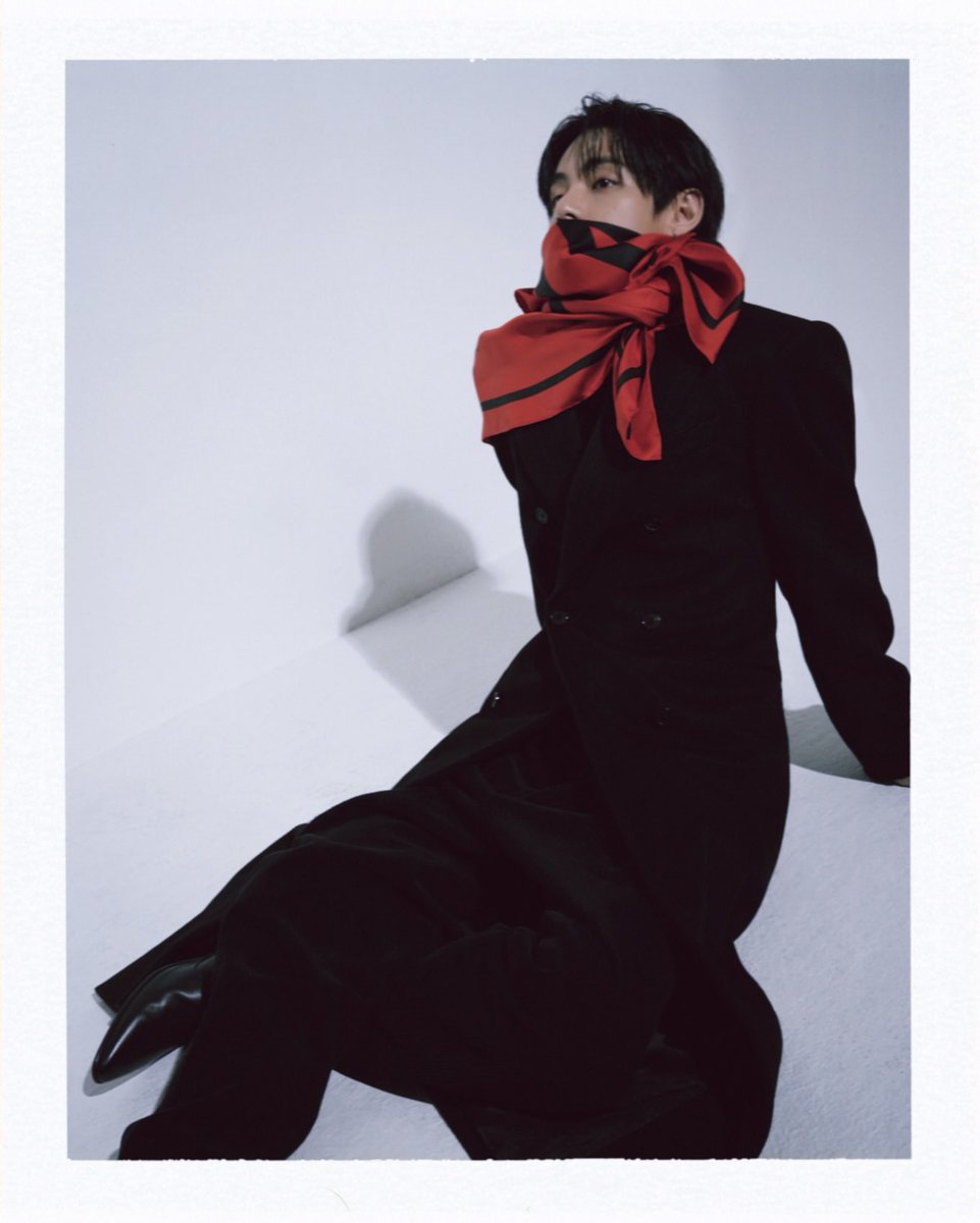 ข่าวลือที่บอกว่า มี CEO หนุ่มตามจีบนายแบบชื่อดังน่าจะจริง

CEO หนุ่มหล่อ                      นายแบบคนสวย
หน้าใหม่ไฟแรง                    เบอร์ต้น ๆ ระดับโลก