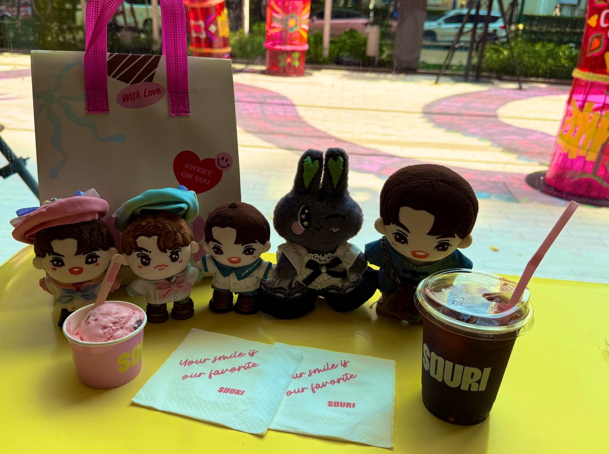 あづさん(<a href="/PISTA_Closet/">あづ 3/20西２ ミ71</a> )のアイス屋さんのお洋服でアイス撮れて🍨嬉しい☺️