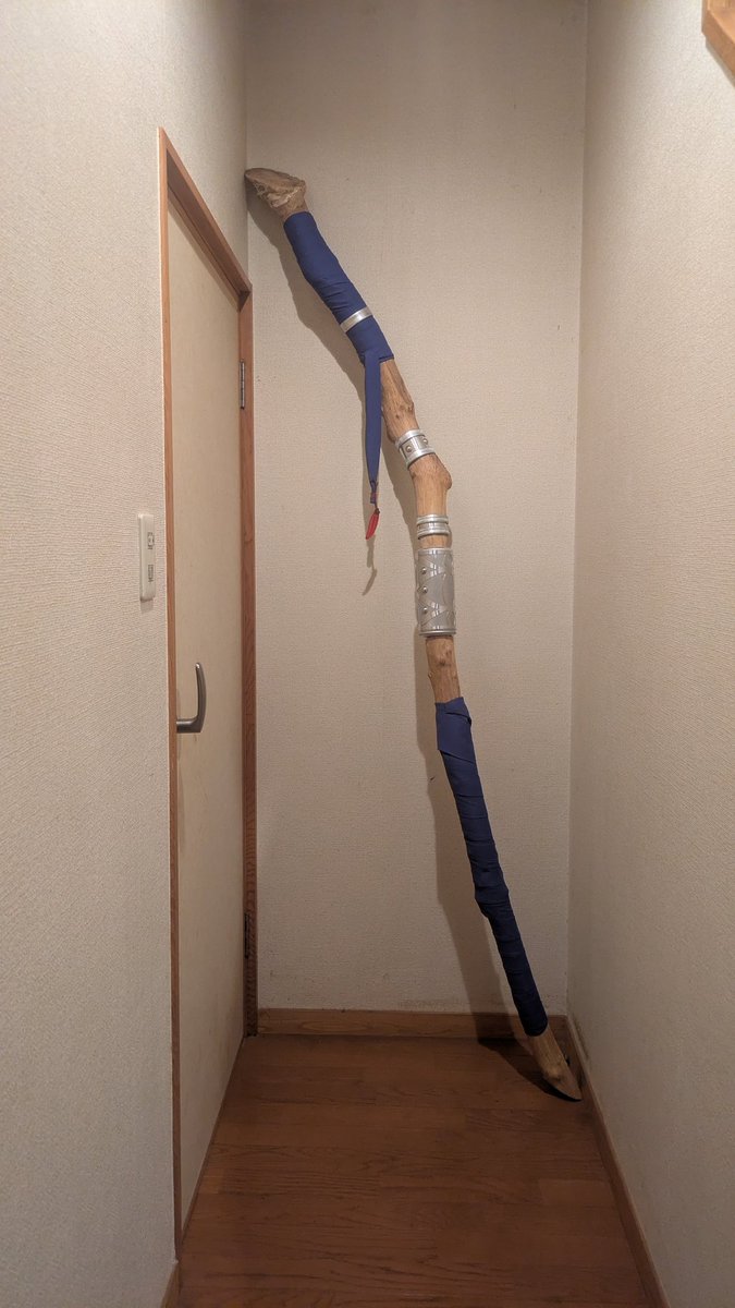 [福利] 老爸把路邊撿到的樹木做成了費倫的法杖 - 希洽 - PTT.BEST 批踢踢爆文