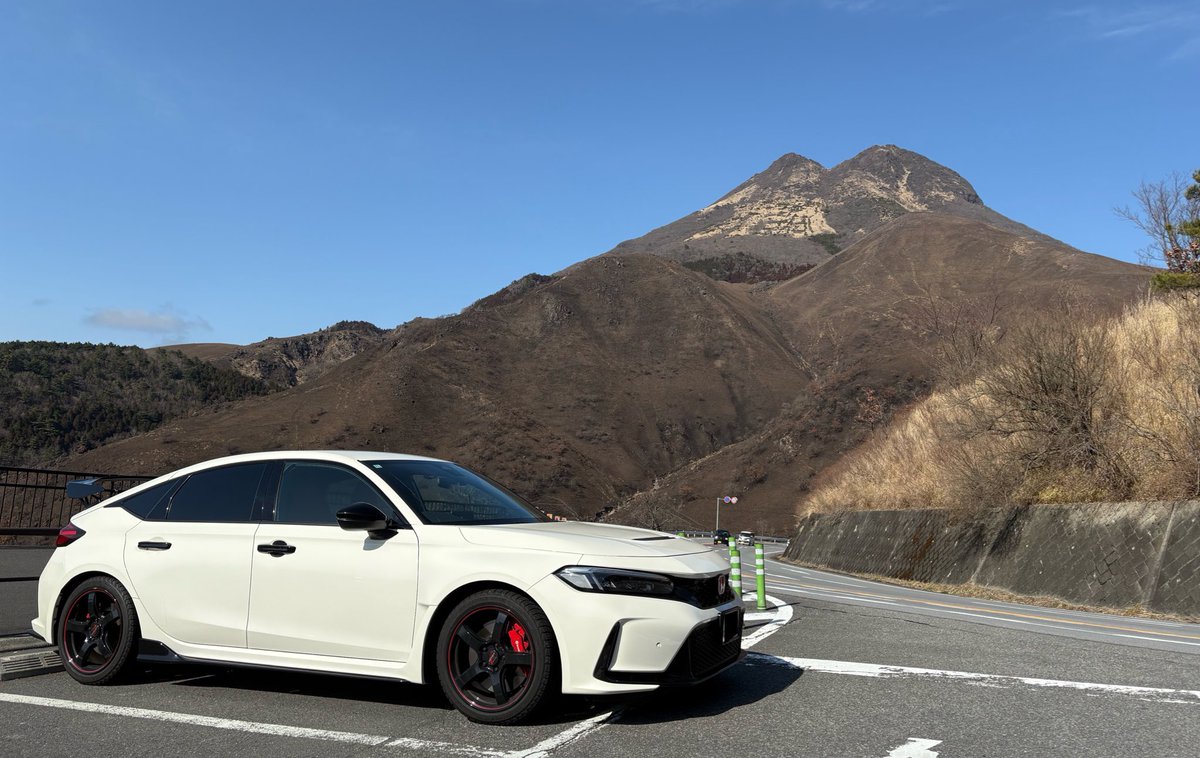 hamichifl5's tweet photo. 来たぜ湯布院♨️ 初めて九州を車で走ったけど、最高に気持ちいい🚗
由布岳もいつか登りたい https://t.co/4YLNYAJ3aA