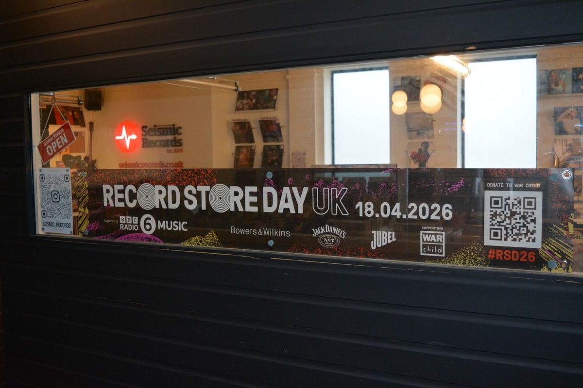 UK Record Shops tweet media