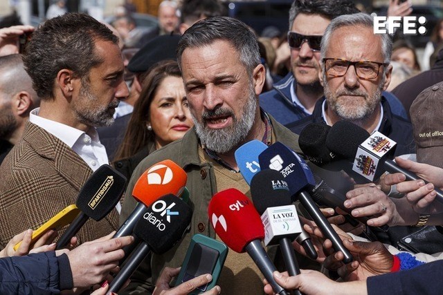 El presidente de Vox, Santiago Abascal, ha anunciado este sábado que su  formación promoverá un referéndum nacional sobre el acuerdo entre la Unión  Europea y Mercosur al considerar que supone "un crimen