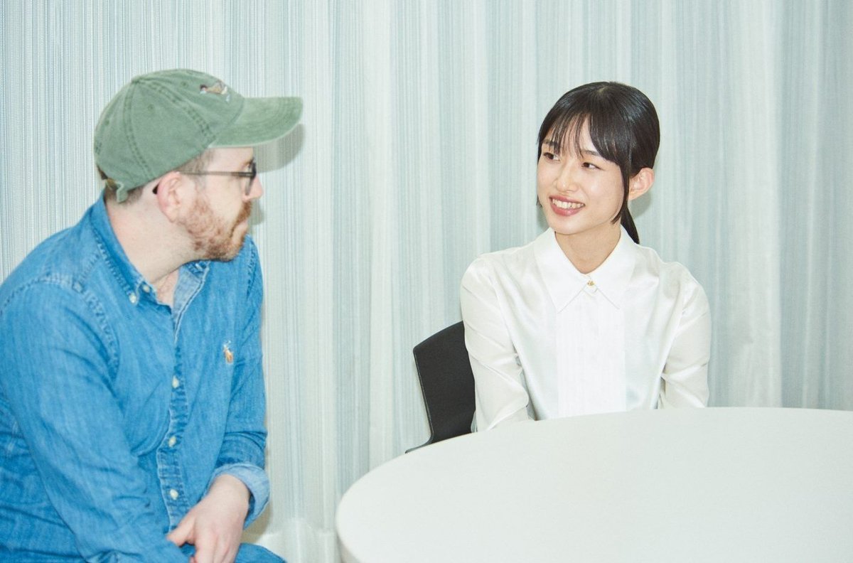 GINZA_magazine's tweet photo. 読み返したいインタビュー💫アリ・アスター監督 × 俳優・河合優実 
https://t.co/fUxZT80nwc https://t.co/Q1wO9CcQFb