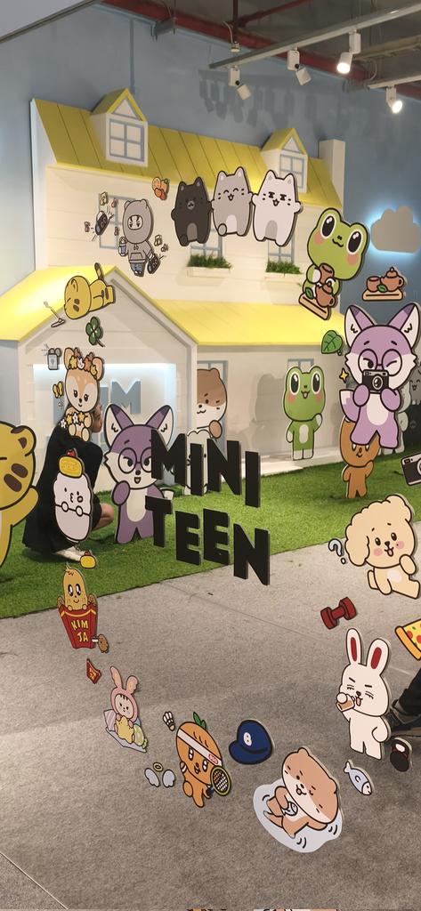 INA GO |WH KR OFF | PO MERCH HYBE GRUP LINE STORE tweet media