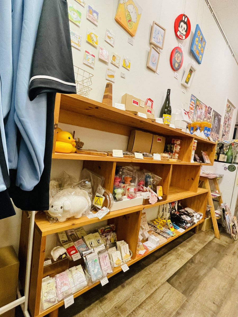 明日から@CafeKissshot で始まる【かわいいもの展】 搬入してきました