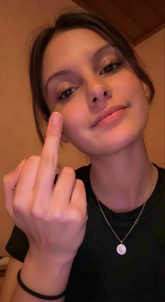 Moneyqueenava06's tweet photo. ❗️würfel Rtgame🫦❗️
4/2/3
Jeder 6 Kommentare 
60min

Nehmen wir den Loser Gottlos auseinander, bis der Mini ausläuft🍤🤏🏼

Findom Geldherrin Geldsklave loser Beta sph https://t.co/zR1CH4bYDh