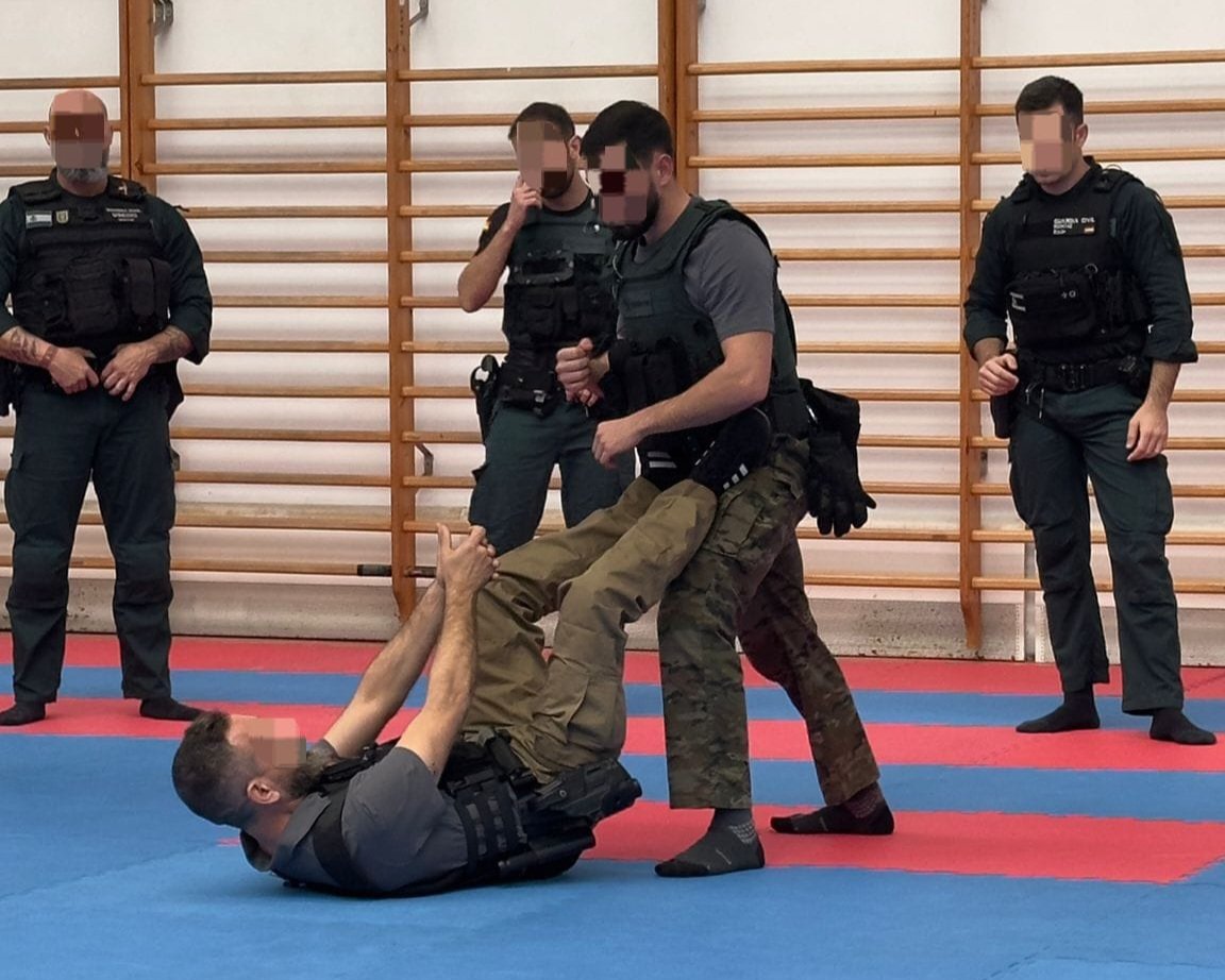AEGCBaleares's tweet image. Esta mañana en la jornada formativa de grappling policial organizada por @AEGCBaleares con #IPA en Magaluf.
La formación que necesitas.
@AEGCFormacion
