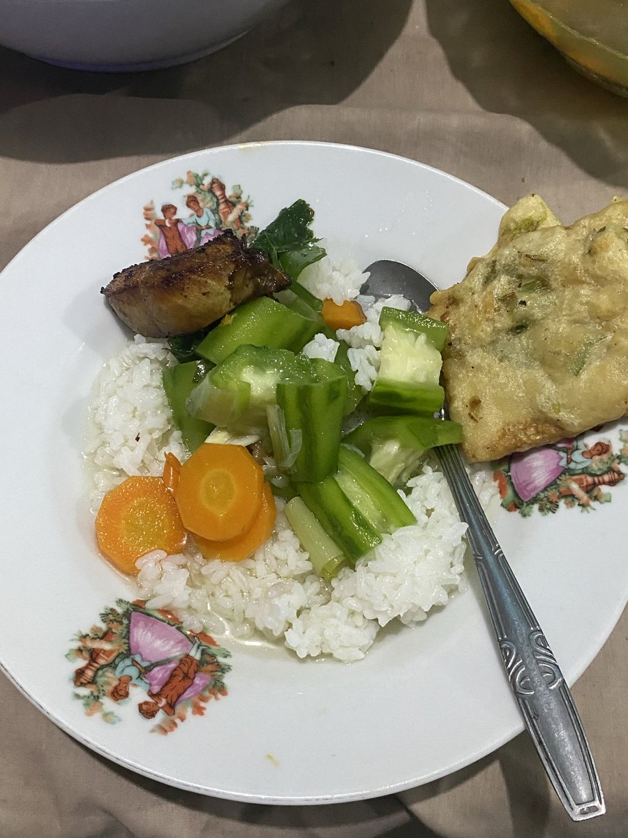 ipuyYy_'s tweet photo. Minta ibu suruh buatin sayur ini, soalnya dulu ayah sering masakin ini buat aku hehehe https://t.co/ZSZDbkUvlJ
