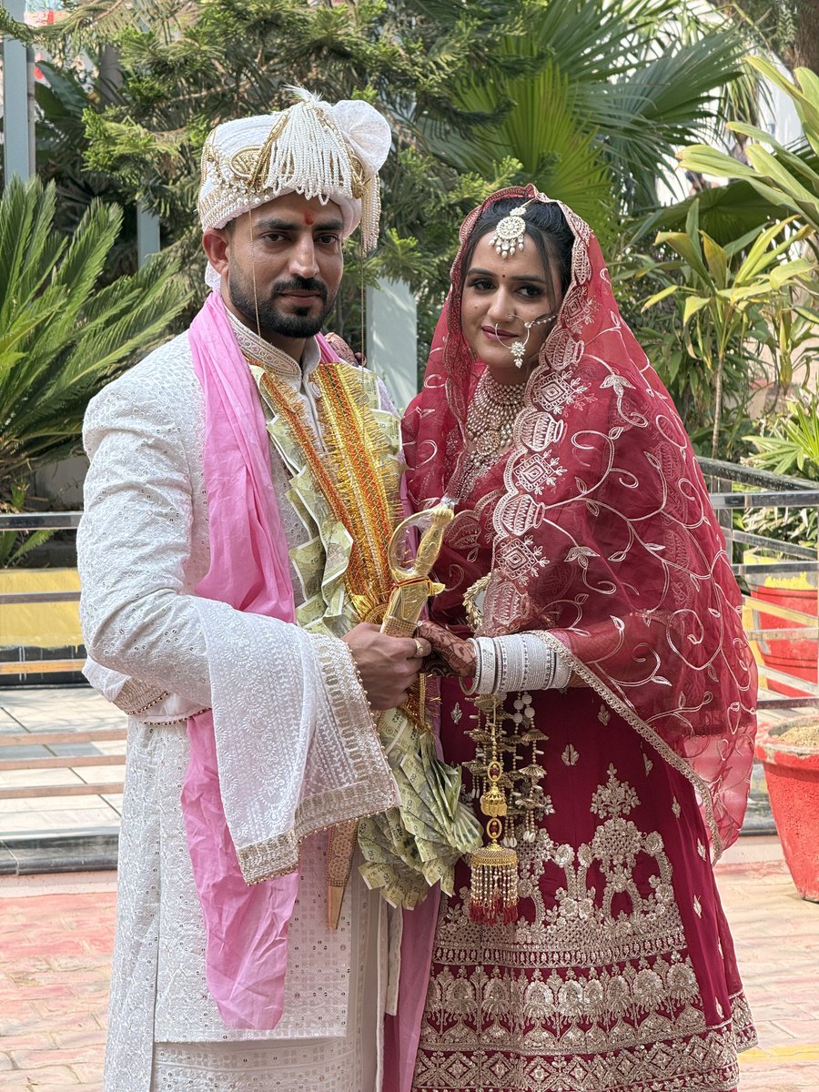 Arora_95's tweet photo. कुछ रिश्ते चुने नहीं जाते
They're gifted by the universe...❣️

#love 💞
@Arora_95 https://t.co/ARu4XVBBv7