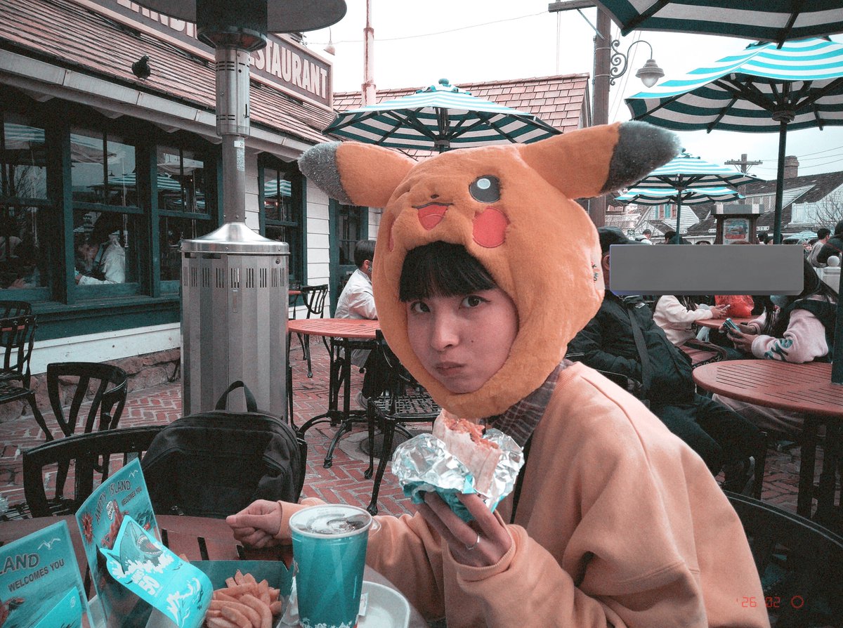 ichiokaphoto's tweet photo. 誕生日ユニバに行ってきました⚡️
ピカチュウのかぶりもので耳まで暖かくてちょうど良かったです💡🐁
久しぶりに飲んだコーラが美味しくて美味しくて目を見開いてしまった〜🥤
話題のデジタル写ルンです(?)もいい感じ📸
#UniversalStudiosJapan
#flashbackcamera
#flashbackONE35V2
@joinFlashback https://t.co/mh4yfPeePH
