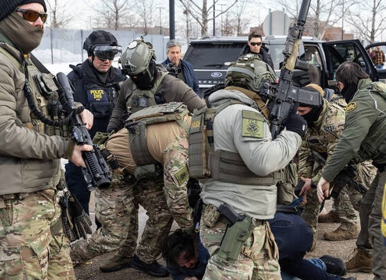 TheRantDe's tweet image. #Trump  claims he’s "liberating" #Iran, while his #ICEagents are killing his own people at home. The hypocrisy is deafening.
#Tehran #IranConflict #USIranCrisis #MiddleEastConflict #Israel #USA #operationepicfury #ICEViolence #ICEOout #PoliceBrutality #HumanRights