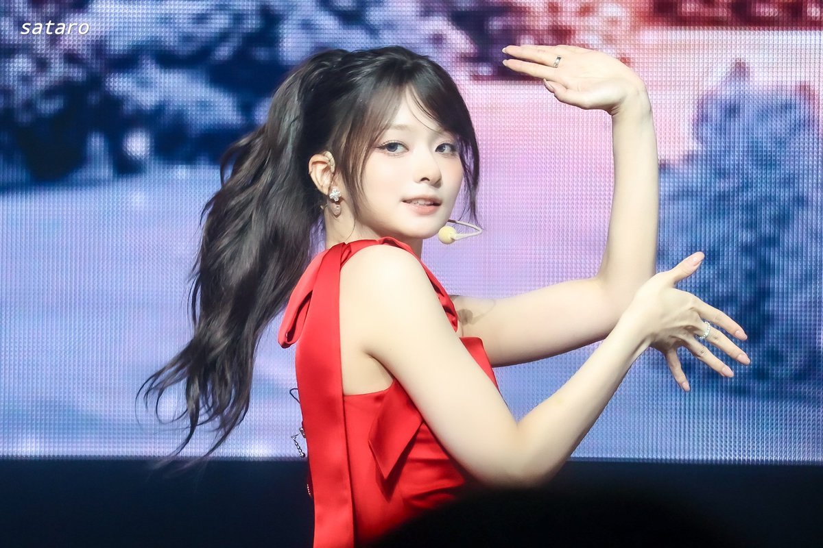 sata27's tweet photo. 260228 立川STAGE GARDEN
WORLD TOUR ENCORE [NOW TOMORROW.] 
Encore IN TOKYO
ナギョン😍
#fromis_9 
#이나경 #LeeNaGyung https://t.co/6Gag8Z9JNK