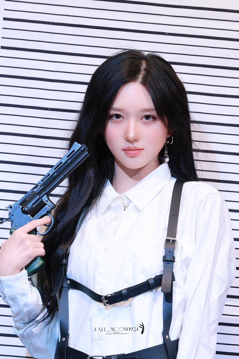 fallmoon tweet media