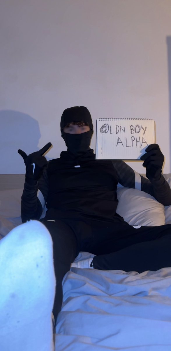 ldnboyalpha's tweet photo. In case it wasn’t obvious… https://t.co/MeZzNIT5Zu