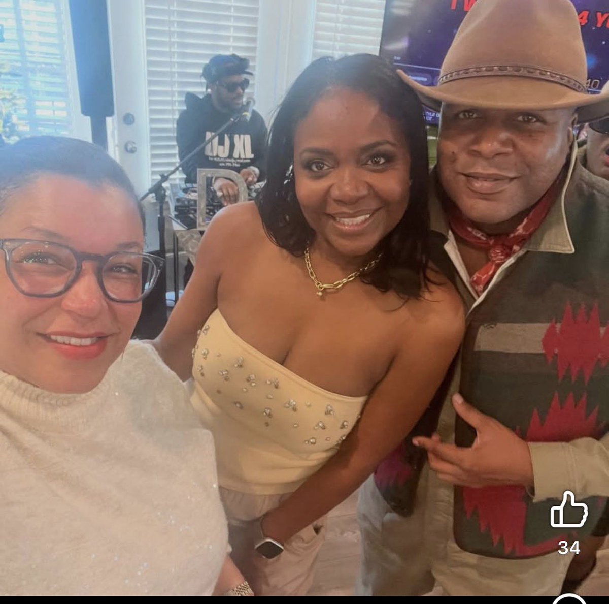 Brady M Henderson tweet media