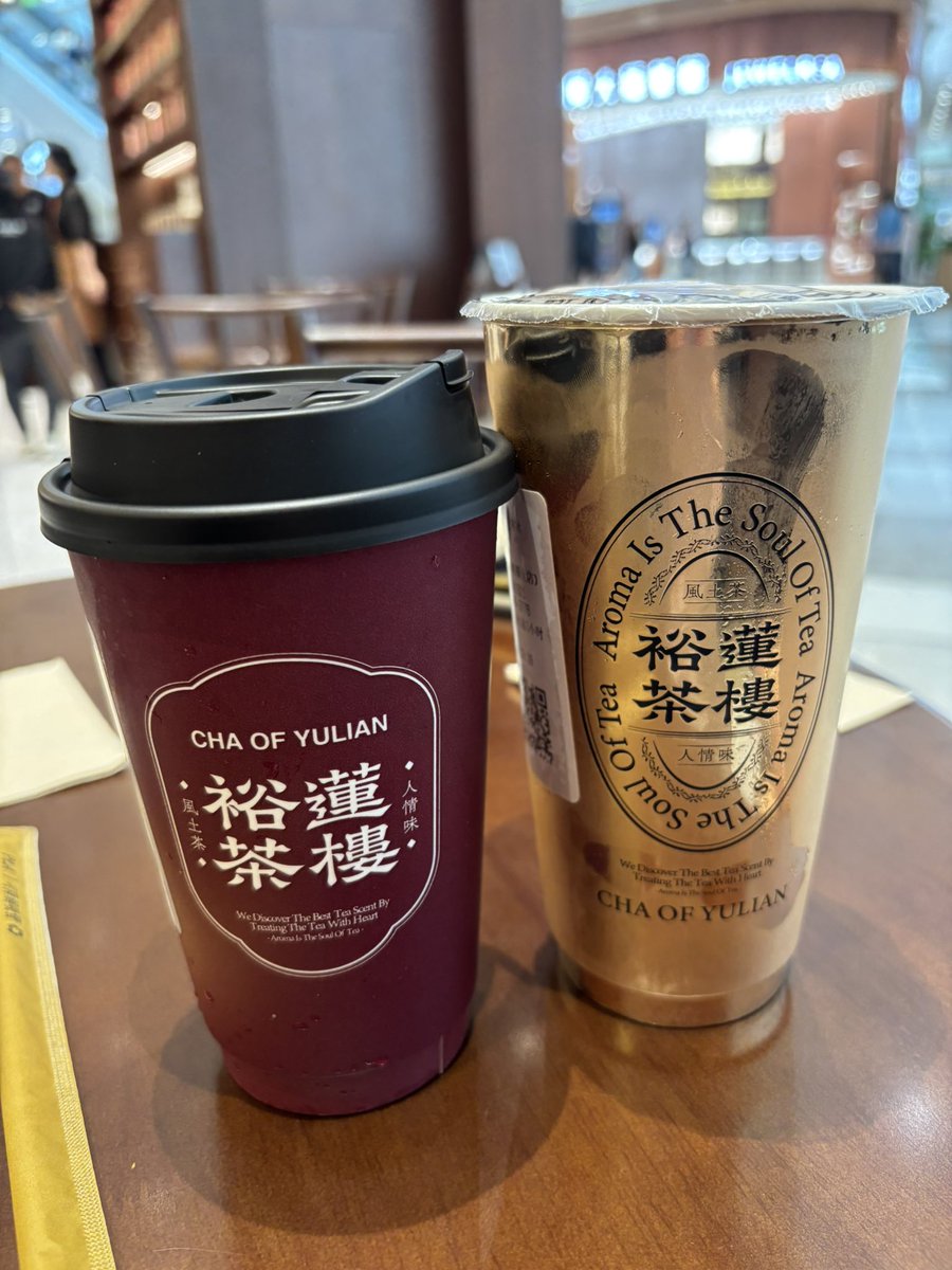woshi_menghui's tweet photo. (個人的)上海の超おすすめミルクティー🥤
①阿嬷手作
②红茶公司
③裕莲茶楼
④OT另茶
#上海#上海生活 https://t.co/4G2Ol5i4uv