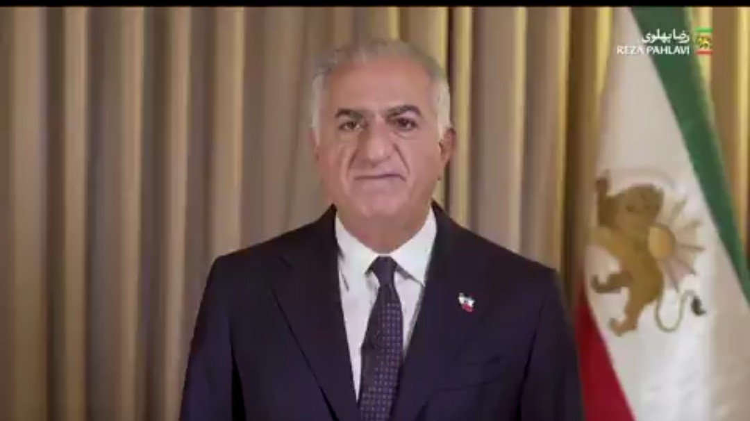 بر پدر و پدرجدت لعنت، مزدور نیابتی، خائن کثیف.‌

تا حالا ۲۴ دانش‌آموزِ دختر در میناب با موشک به قتل رسیدن. خون تک‌تکشون گردنته وطنفروش.