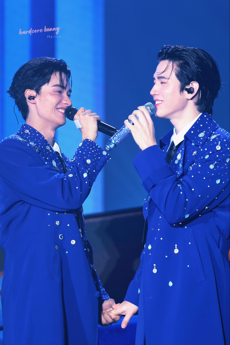 😭

TAYNEWPOLCASAN FAMILY TIME D1

#PolcaFamMeetingD1 
#Tawan_V 
#Newwiee
#TayNew #เตนิว