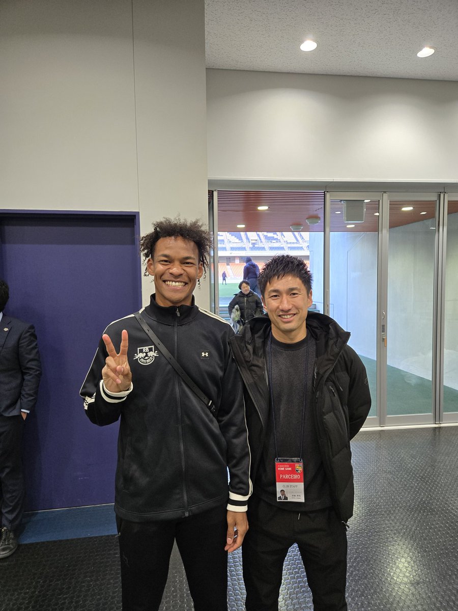 sunasnasna's tweet photo. イヨハ理ヘンリー、鹿児島時代の可愛い後輩。更に良い選手に成長してた！

人間性抜群なので大宮でもいっぱい愛されてください😄

それぞれの道で頑張ろう！！
#acnp #ardija https://t.co/fv2mTZWYDG