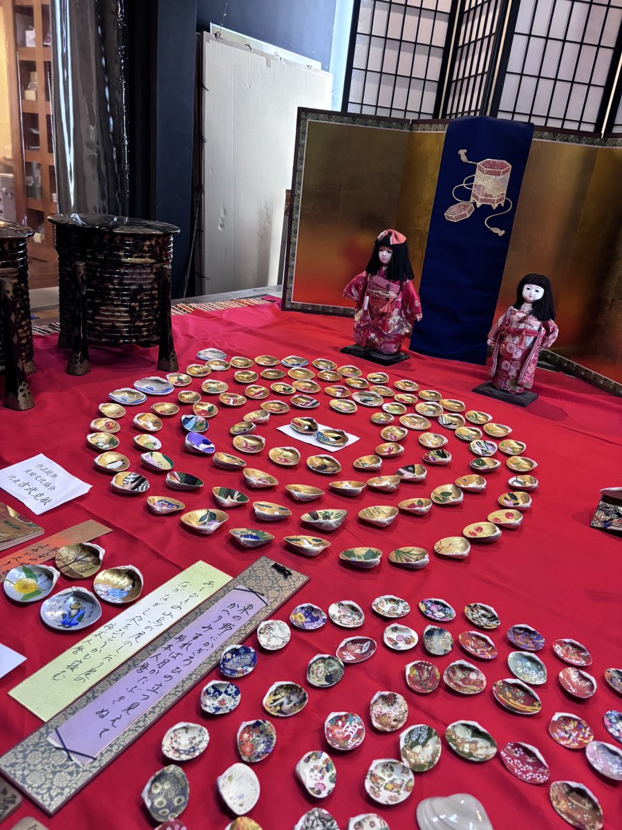 仲町観光案内所で 貝合わせの展示会 開催中（〜5日まで） はまぐりは