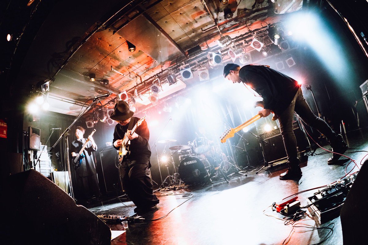 y_and_flamings's tweet photo. FLAMYNGS pre.
- #OverlapTour Final -
#FLAMYNGS
photo by @hiro_57p https://t.co/Edbr9Vfo1O