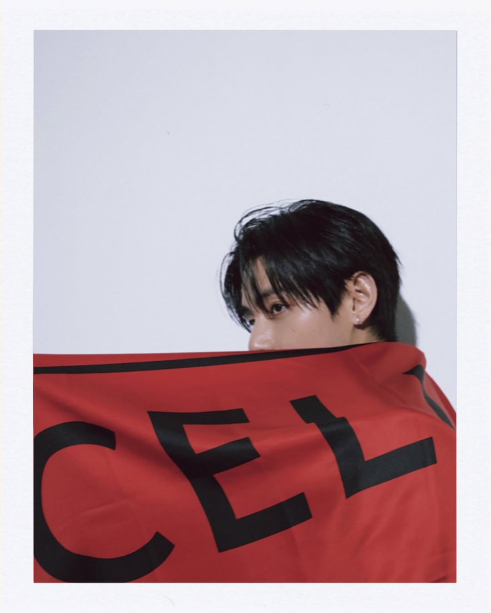 [ 📷🐯 ] @/thv.

"CELINE hiver 2026 show 
7 de Março, 12pm 
PARIS TIME 
@.celine #CELINE"