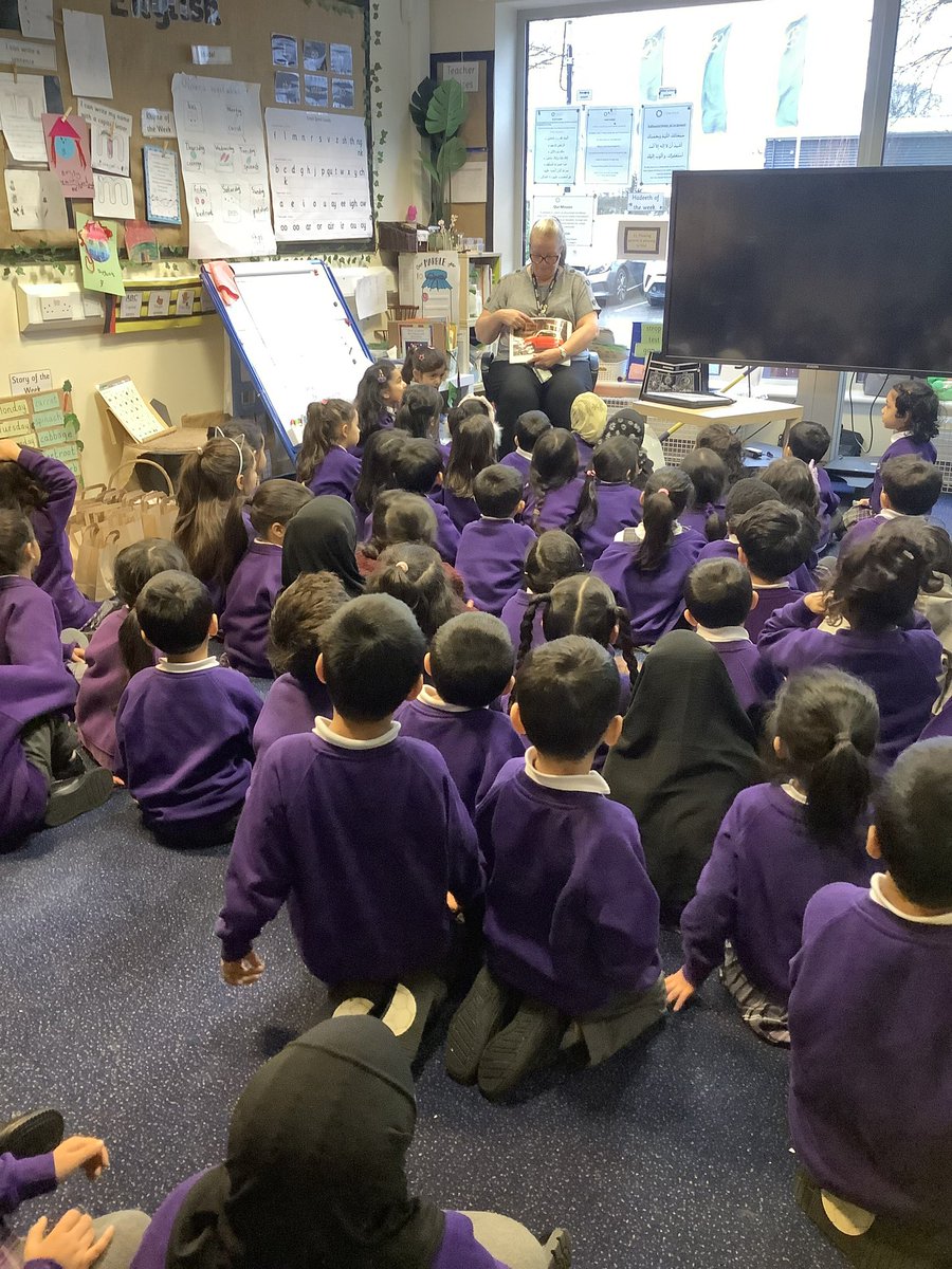 olive_bolton's tweet image. Our #EYFS pupils practice their learning from @SueTinker19 #RoadSafety #PeopleWhoHelpUs #Bolton #Safety #Ambition #Teamwork #WeAreStar #Inspired
